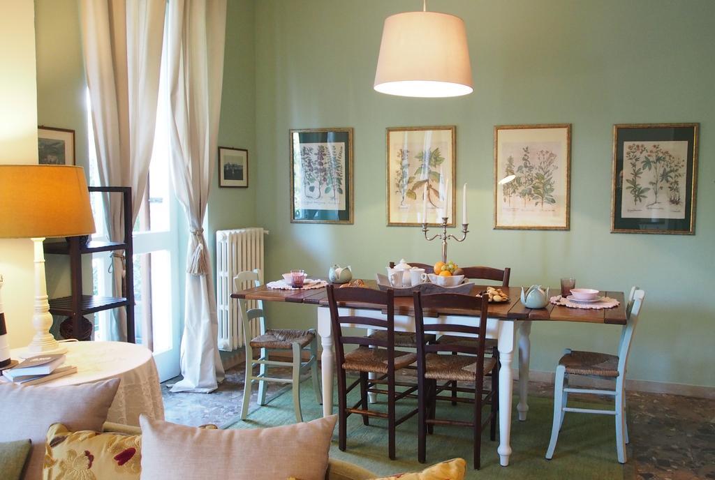 Ferienwohnung Provenzale Desenzano del Garda Zimmer foto