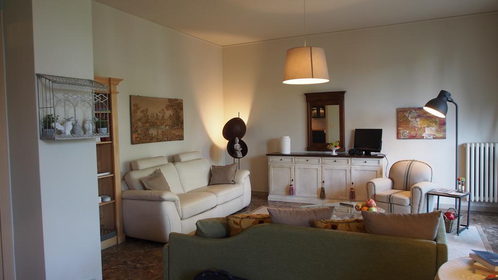 Ferienwohnung Provenzale Desenzano del Garda Zimmer foto