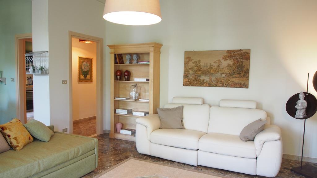 Ferienwohnung Provenzale Desenzano del Garda Zimmer foto