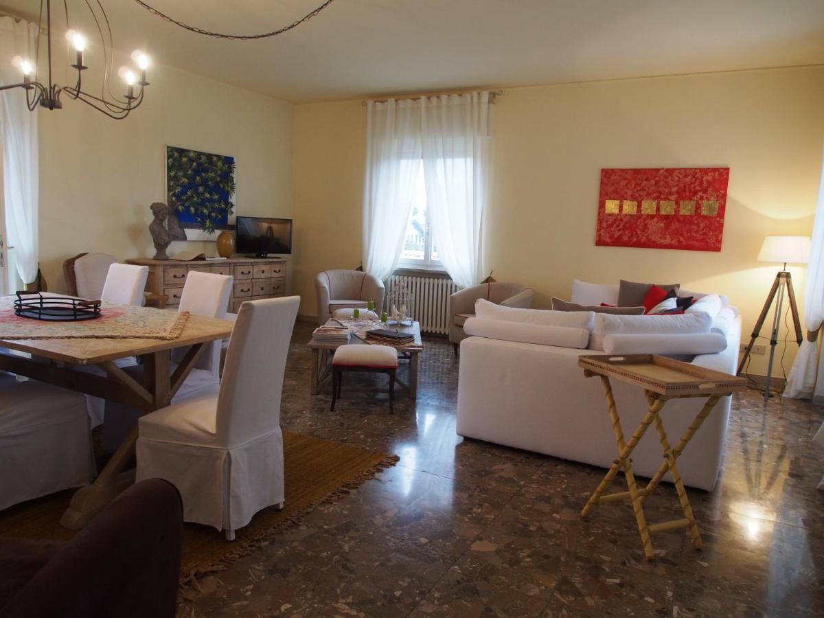 Ferienwohnung Provenzale Desenzano del Garda Zimmer foto